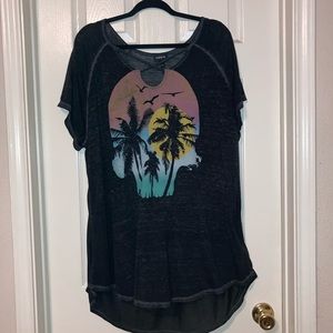 Torrid tropical scene skull shirt